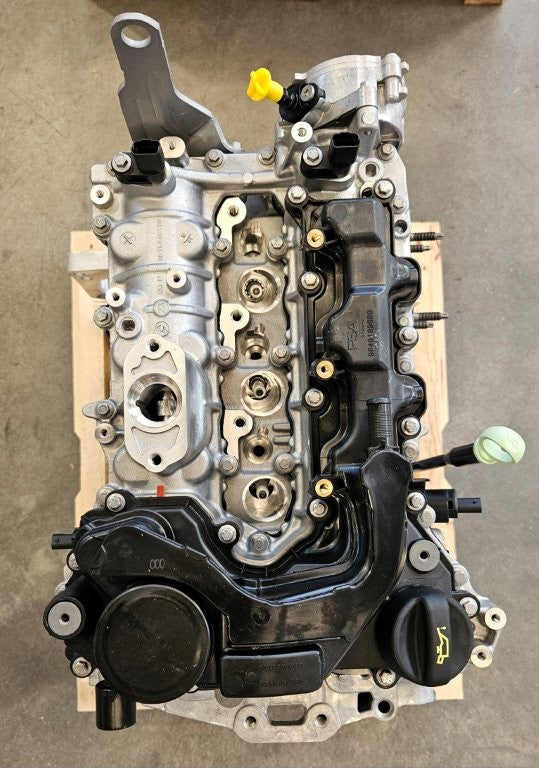 Engine NEW Citroen Opel Peugeot 208 3008 5008 PSA 1.2 12v 3 cil E6 HN05